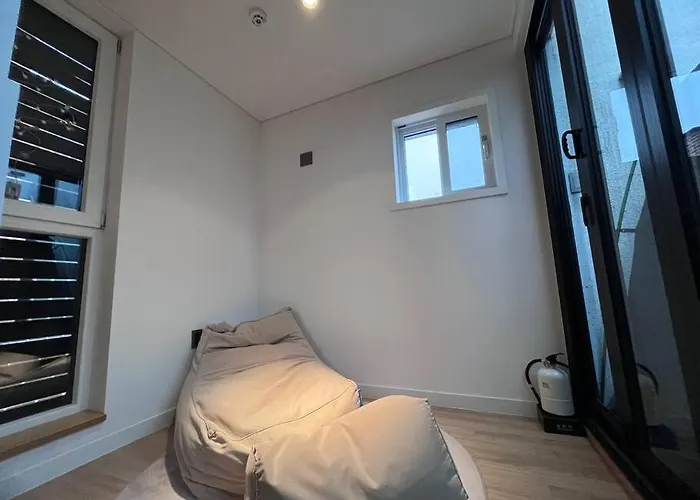 Cozy/broadcasting/architecture Award/room5toilet4